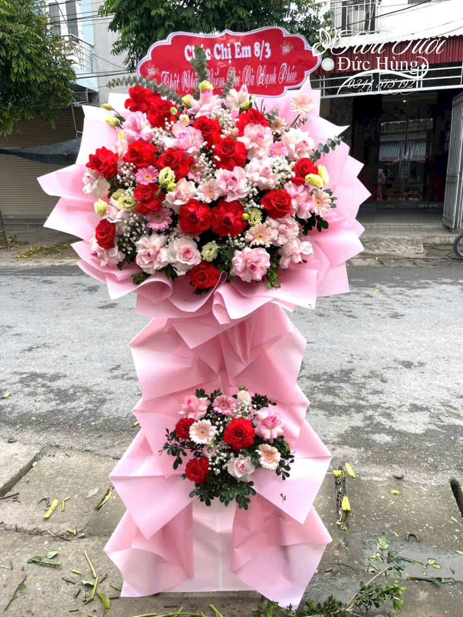 Kệ hoa chúc mừng màu hồng sang trọng